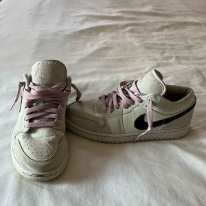 WOMENS BARLEY GREEN JORDANS